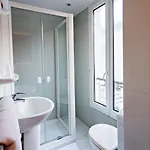 Modern 2* Paris