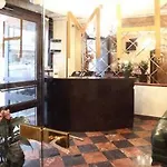 Modern 2* Paris