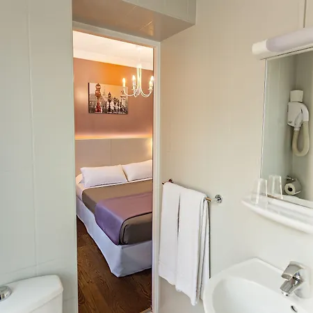 Modern 2* Paris